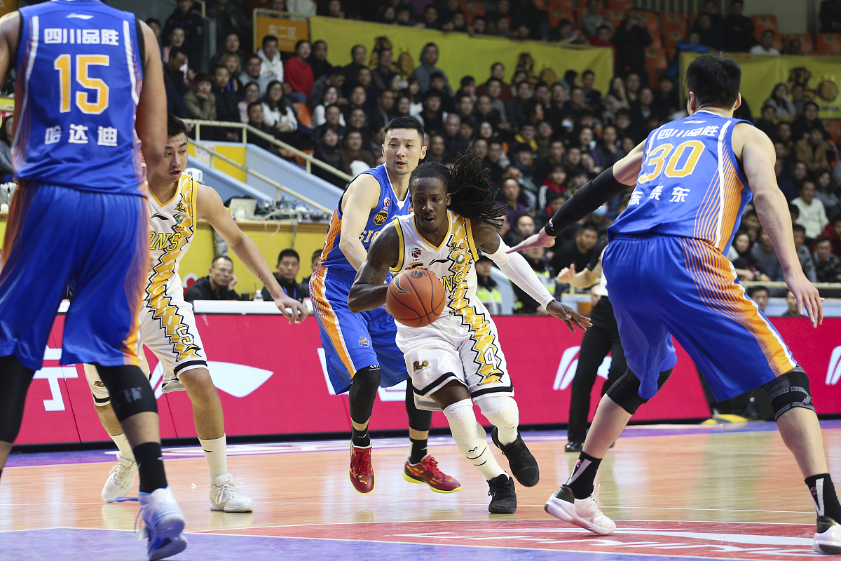 开云-丹佛掘金发布备战花絮，今夜回应争议，欧冠任务艰巨，球队文化再被提及的简单介绍